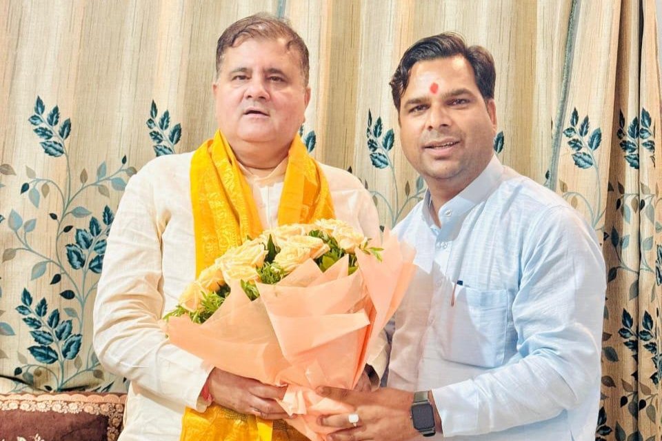 Uttarkashi News: महेंद्र भट्ट ने सांसद निधि से बाबा बौख नाग मंदिर सौंदर्यकरण हेतु भेंट किए 5 लाख